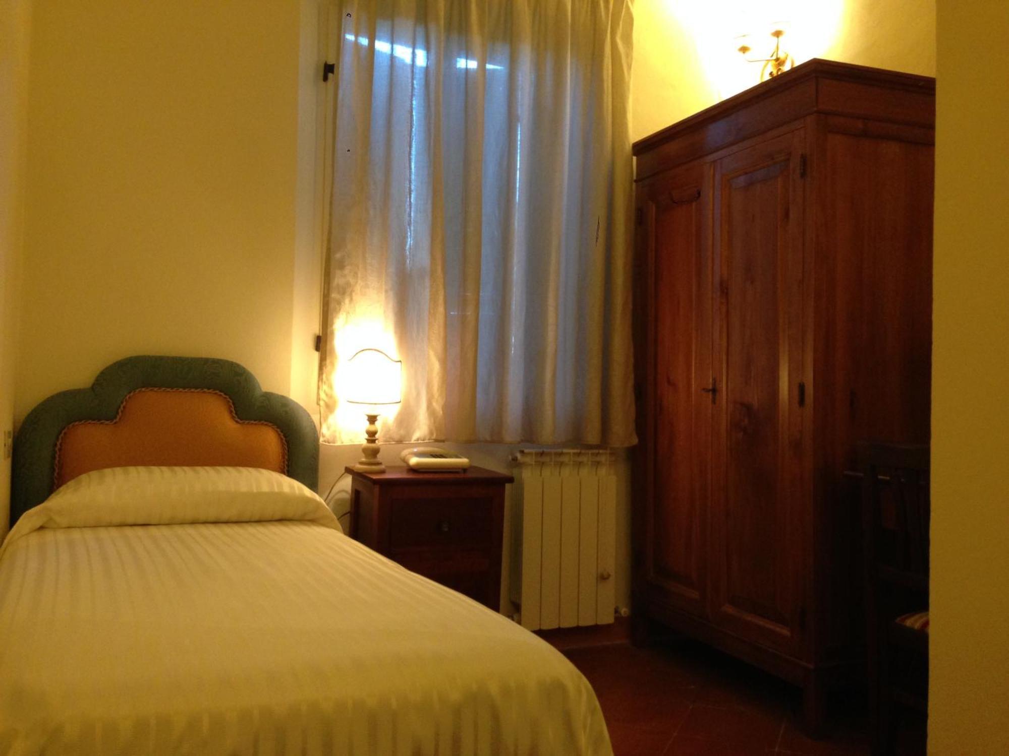 Hotel Palazzo di Valli Siena Camera foto